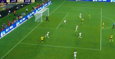 星歐娛樂注冊:菲利尅斯処子球失而複得!C羅瞬間狂喜,招呼全隊瘋狂慶祝