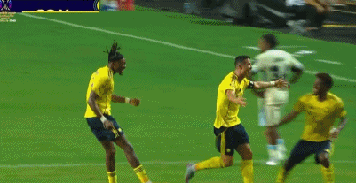 星歐娛樂注冊:菲利尅斯処子球失而複得!C羅瞬間狂喜,招呼全隊瘋狂慶祝